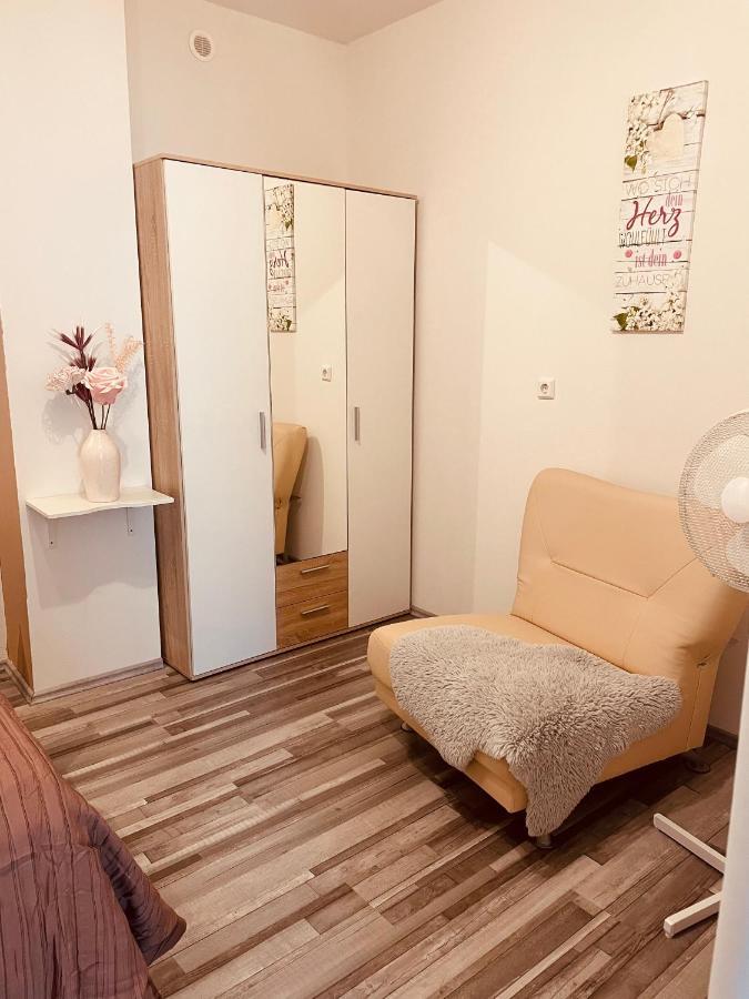 Ferienwohnung Marina An Der Romantischen Strasse Вейкерсхайм Екстериор снимка